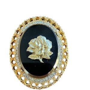 Celebrity NY 1960’s Brooch‎ and Pendant with a rose, black glass cameo